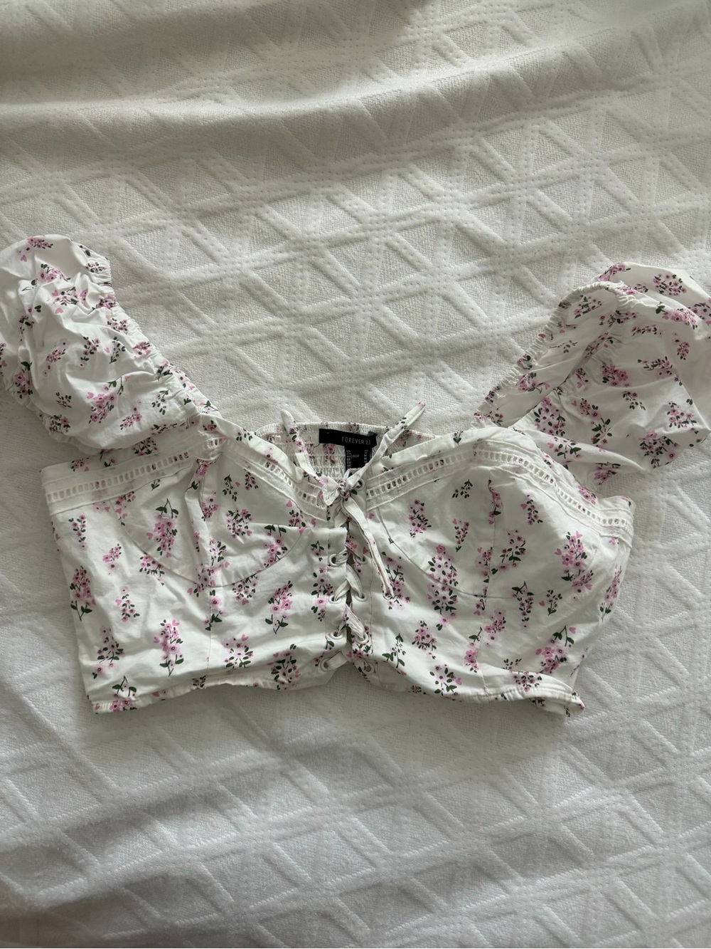 Forever 21 White Crop Top with Pink Floral Print and Puff Sleeves